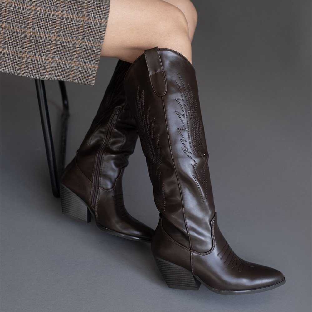 Roman Brown