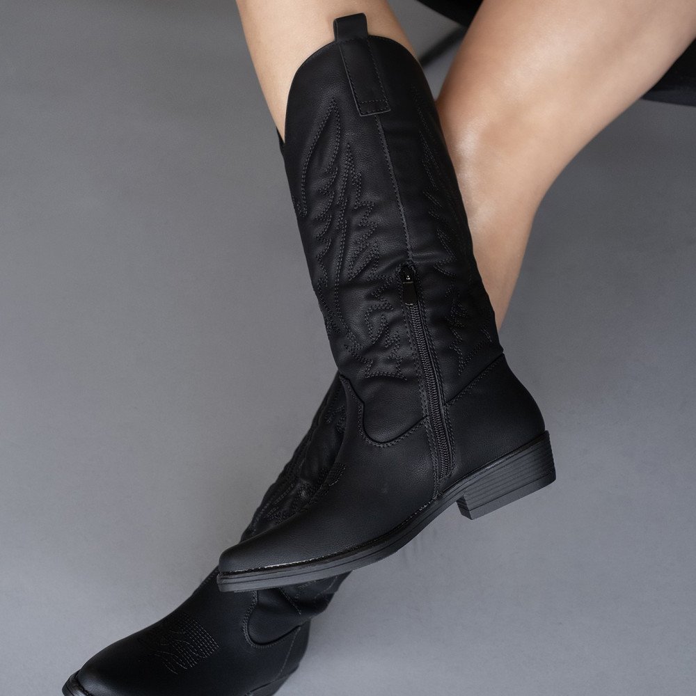 Fema Black