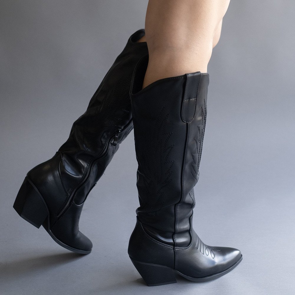 Roman Black