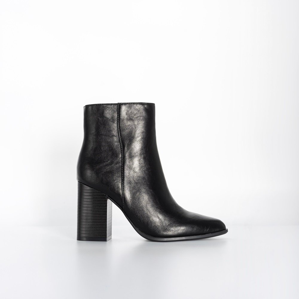 Monro Black