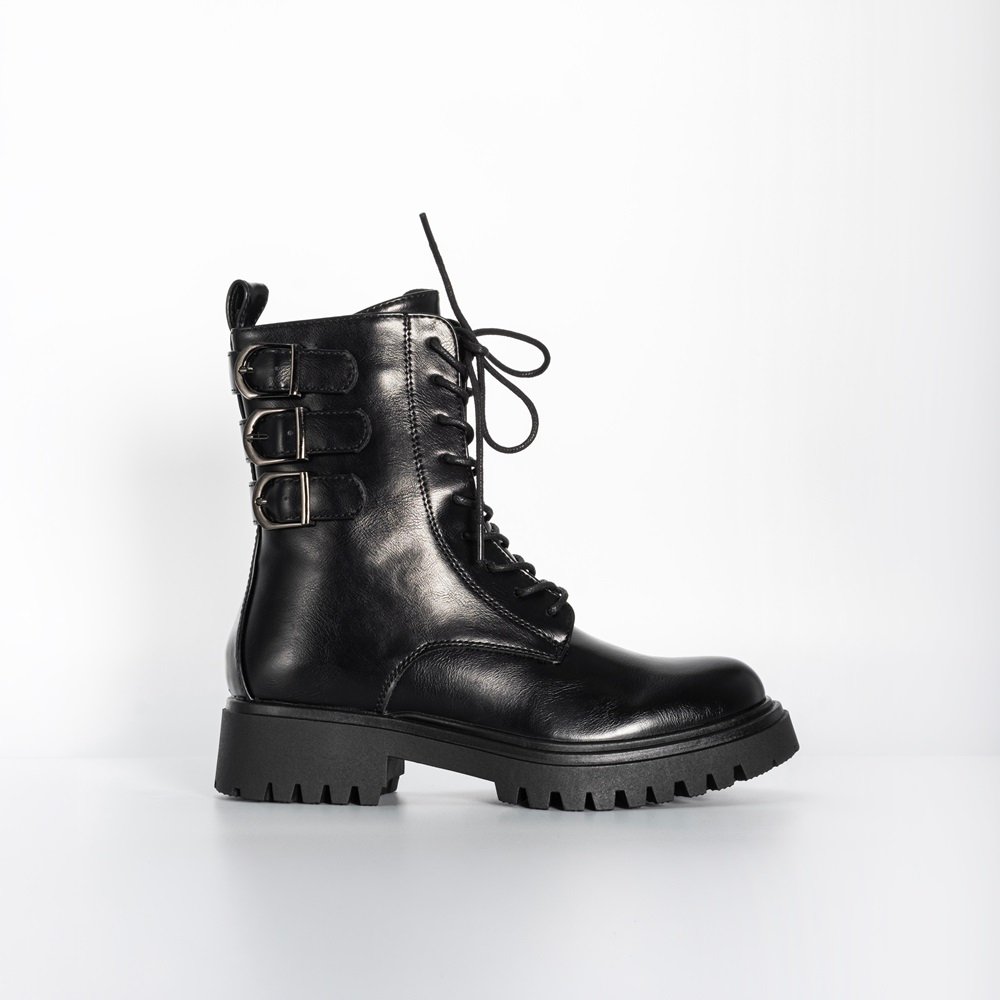 Dea Black