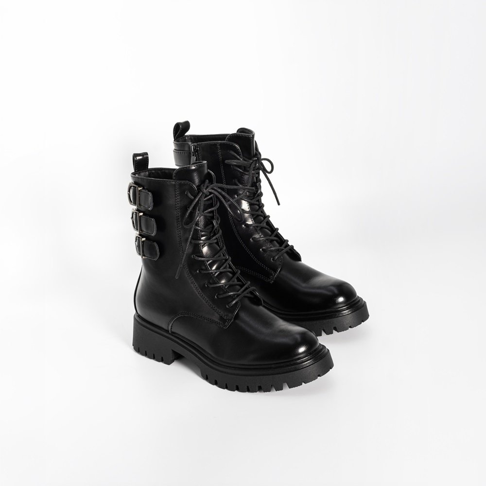 Dea Black