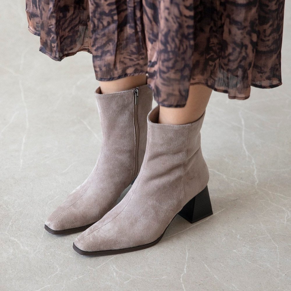Nora Beige