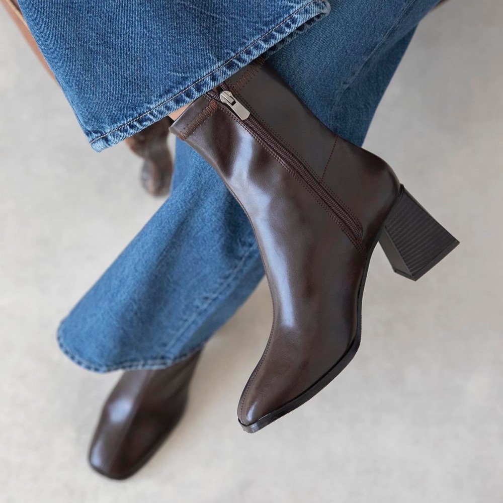Trev Dark Brown