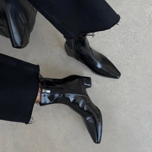 Amor Black Leather