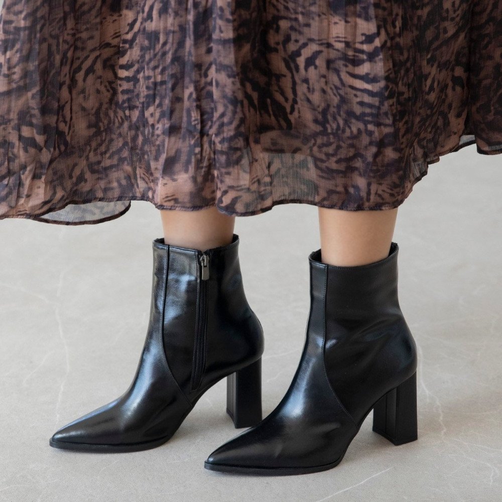 Frida Black Leather
