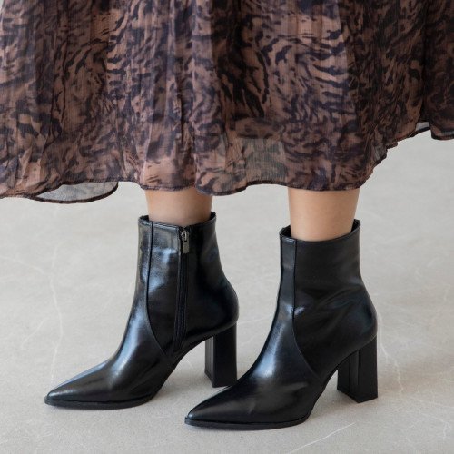Frida Black Leather
