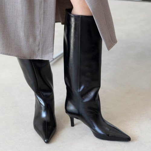 Penka Black Leather