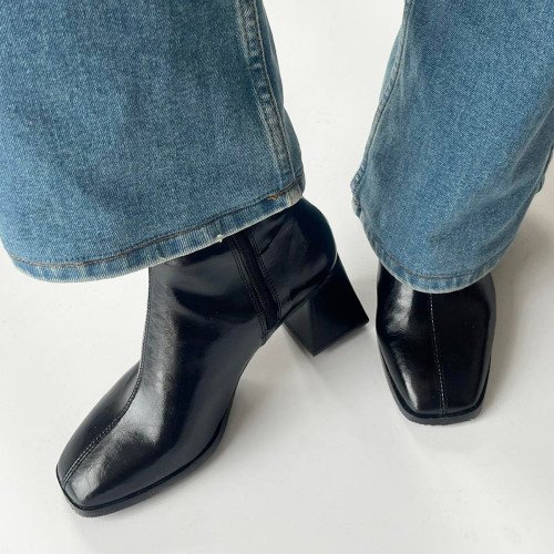 Trev Black Leather