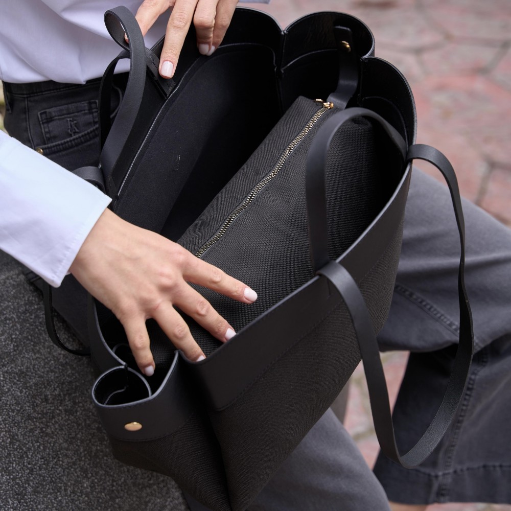 MK03 Black