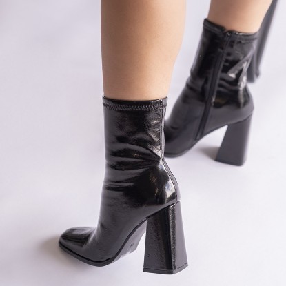 Viska Black