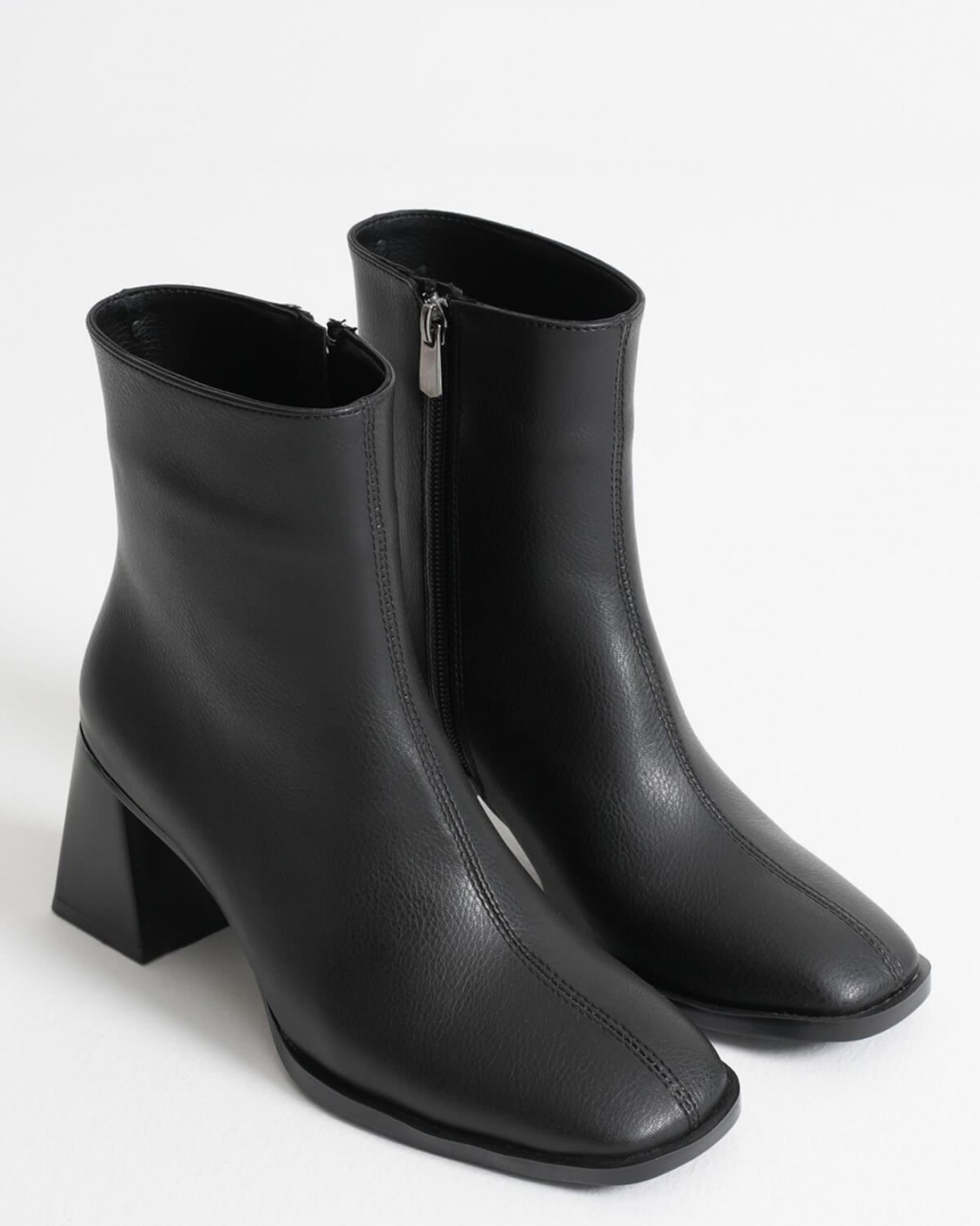 Lorea Black Lorea Black