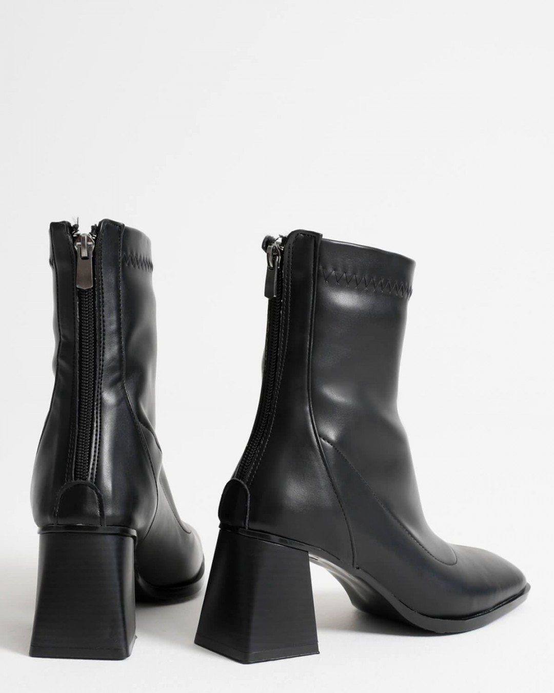 Charm Black Charm Black