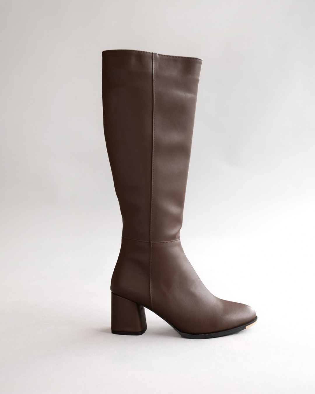 Casper Brown Casper Brown