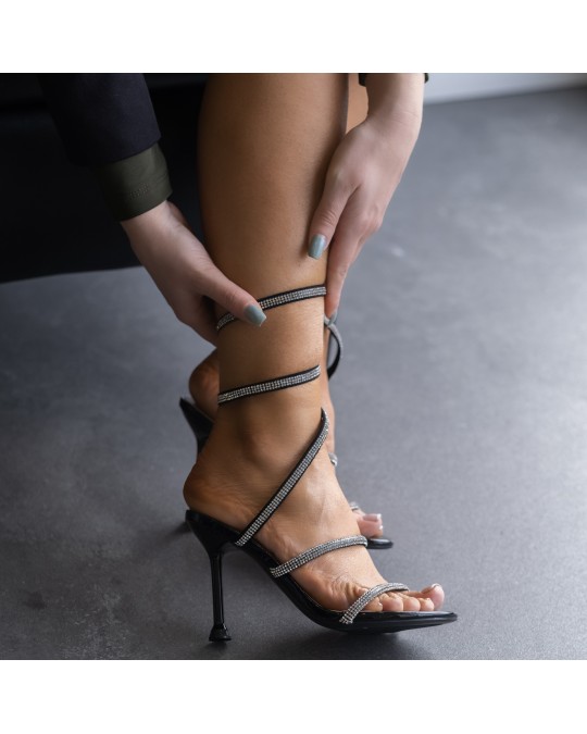 Camelia Black