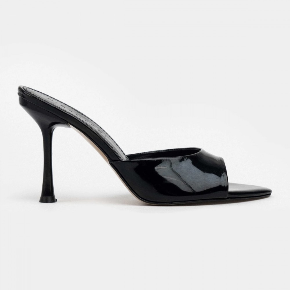 Renata Black Renata Black