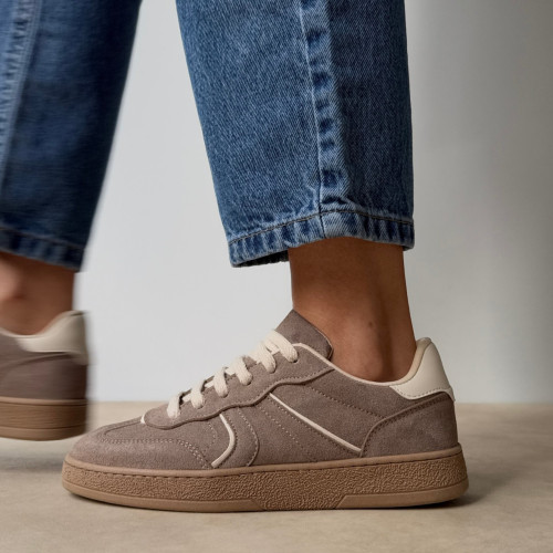 Elisa Beige