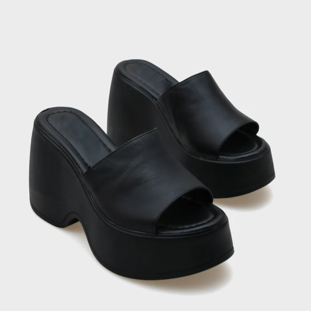 Lena Black (100% LEKURE) Lena Black (100% LEKURE)