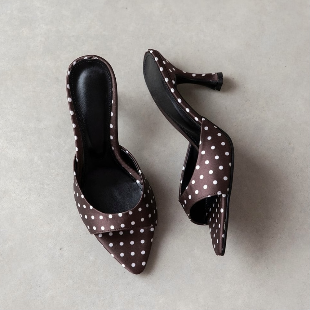 Franco Brown Dots