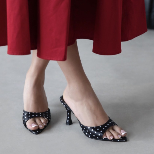 Franco Black Dots