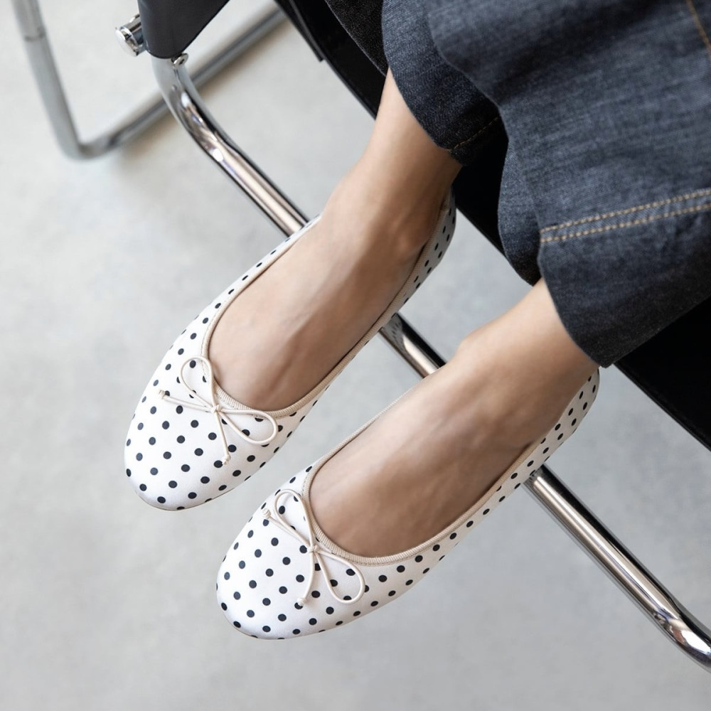 Galo White Dots