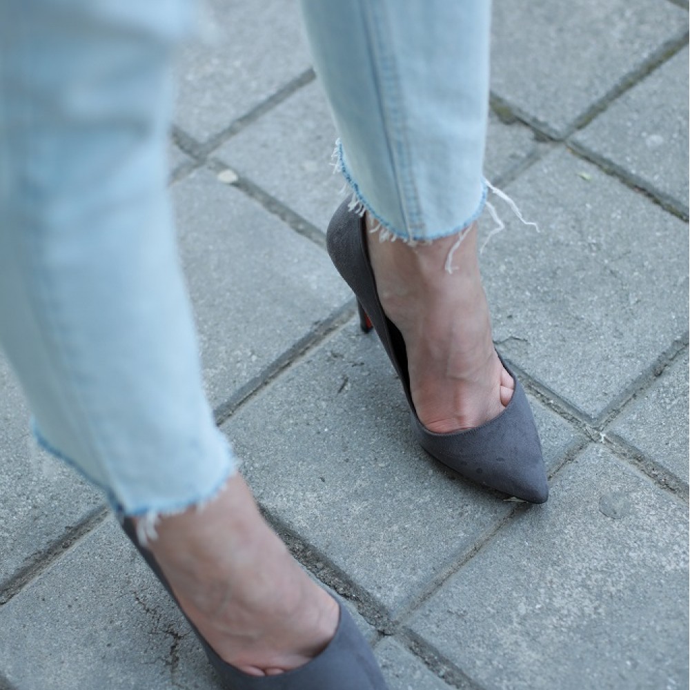 Stiletto Grey